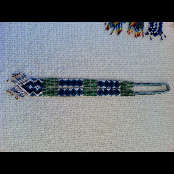 Native Beaded Necklace - Picture 2 of 4