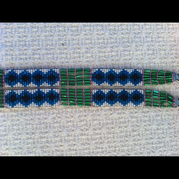 Native Beaded Necklace - Picture 3 of 4