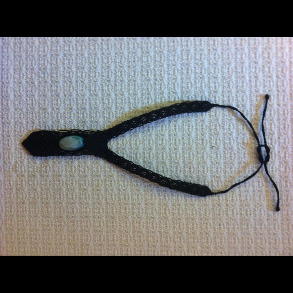 Macrame necklace w/semi precious Bead - Picture 2 of 4