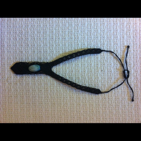 Macrame necklace w/semi precious Bead - Picture 3 of 4