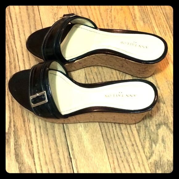 Ann Taylor wedges, black patent leather and cork