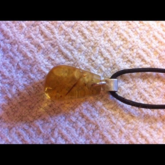 Amber Pendant Necklace - Picture 1 of 3