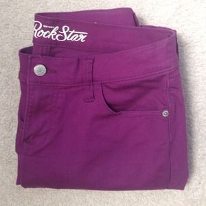 Old Navy Denim - *Host Pick* Plum colored skinnies Old Navy Denim - *Host Pick* Plum colored skinnies