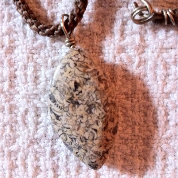 Chiapas Fossil Necklace - Picture 1 of 3