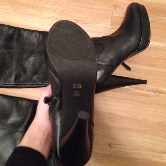 Leather boot - Picture 3 of 3