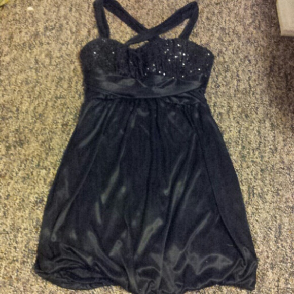 Little black dress - Picture 2 of 4