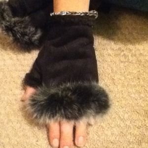Fur lined gloves