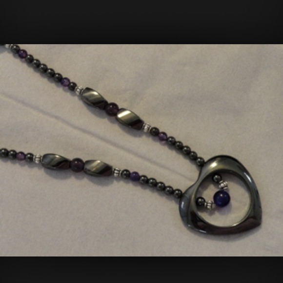 LOOKING FOR THIS NECKLACE!!!! - Picture 1 of 1
