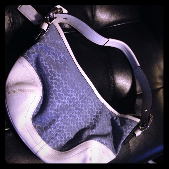 Authentic Coach Handbag - Picture 1 of 1
