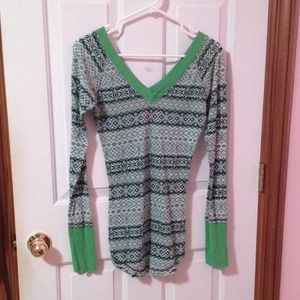 V-neck free people top, green winter pattern