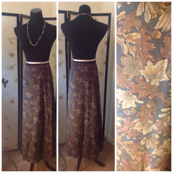 👗Long flowing floor length skirt👗