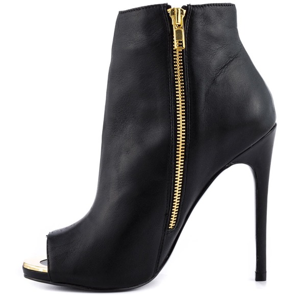 🎉🎉🎊HP🎊🎉🎉Steve Madden Dianna Open Toe Bootie