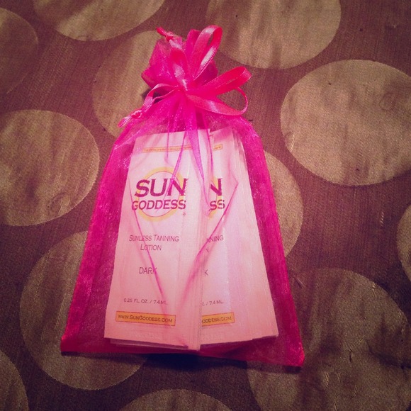 🎁HOLD for Duckfacequeen🎁