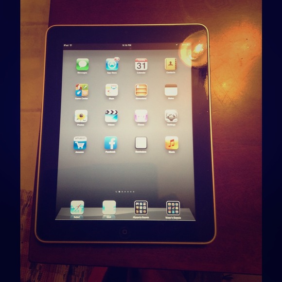 Apple iPad 1st Generation.