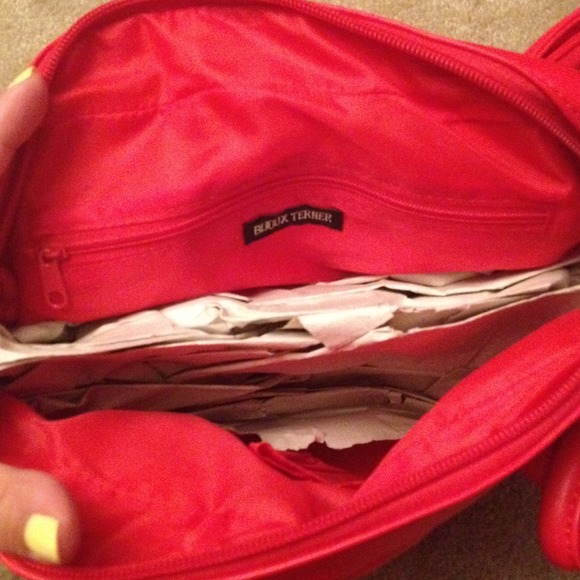 Red faux leather bag - Picture 2 of 4