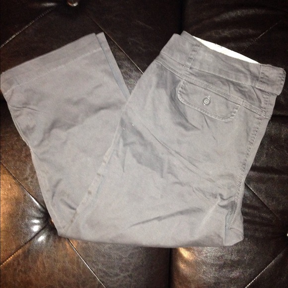 $ bundled w/ Ann Taylor top$ navy Capri pants