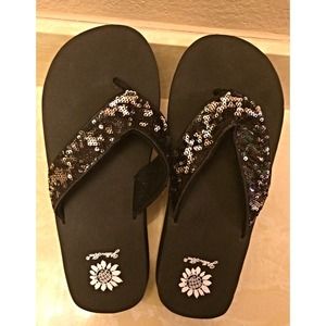 Yellow Box Sparkly Black Flip Flops