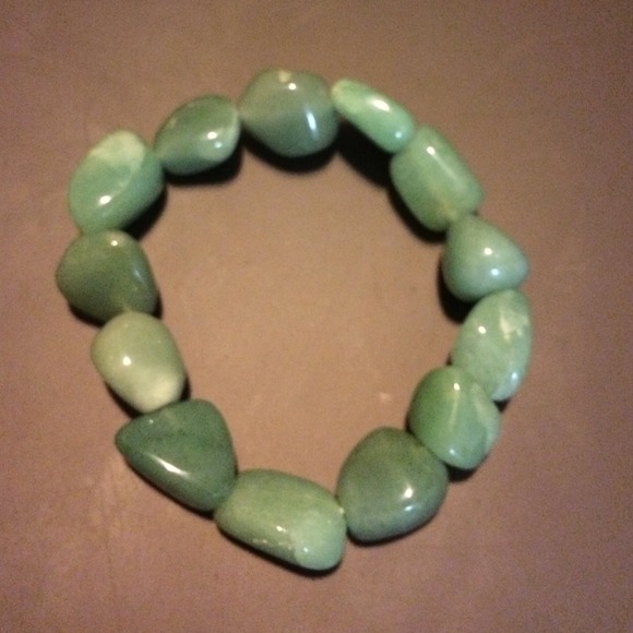 Pretty stone bracelet