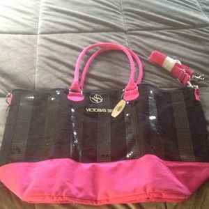 Victorias Secret Weekender.