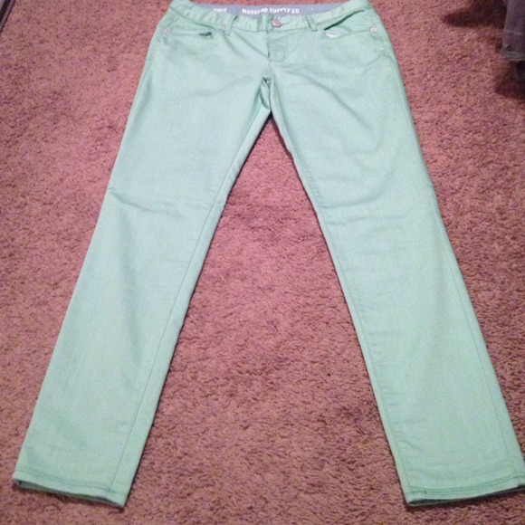 🌟🌟Sold in Bundle🌟🌟 NWOT. Skinny jeans! - Picture 2 of 3
