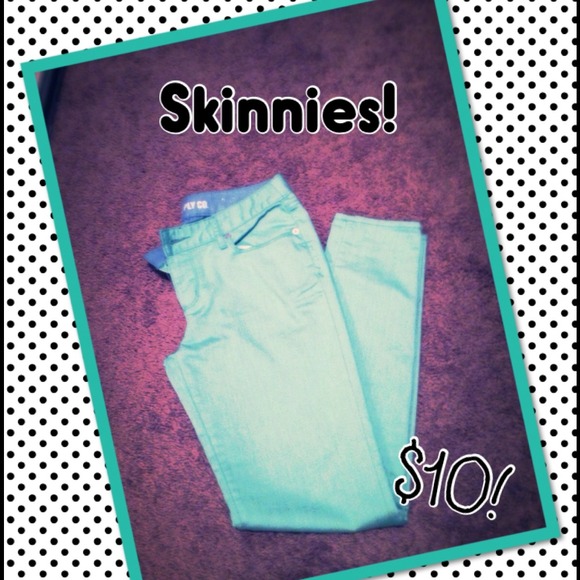 Denim - 🌟🌟Sold in Bundle🌟🌟 NWOT. Skinny jeans!