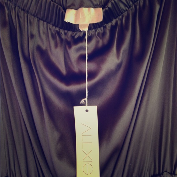 Romper Alexis. L💰💰💰SOLD💰💰💰SOLD