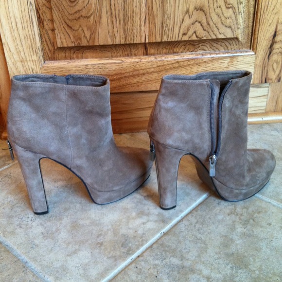 BCBGeneration suede ankle boots - Picture 1 of 4