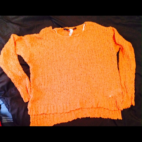 REDUCED--Kensie sweater, orange