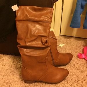 Tall tan boots! Never worn. new with tags