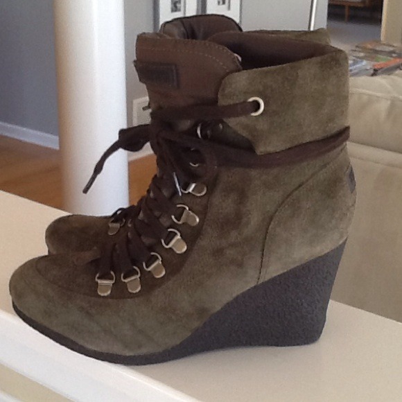 SOLD - Picture 1 of 4