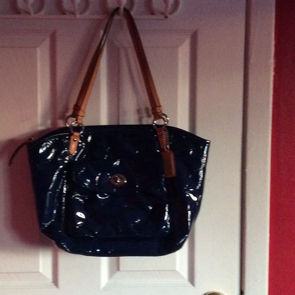 Coach signature patent leather tote - Picture 1 of 4