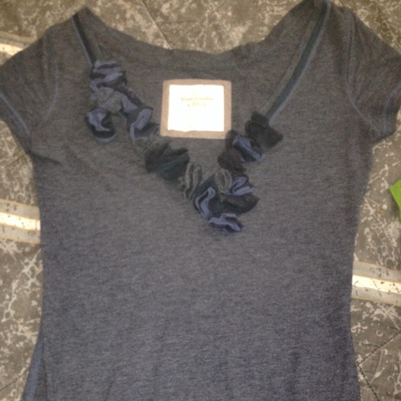 Abercrombie tee