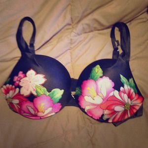 Victoria Secret bra