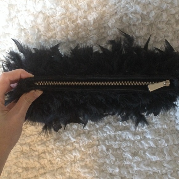 Express Feather Clutch - Picture 3 of 4