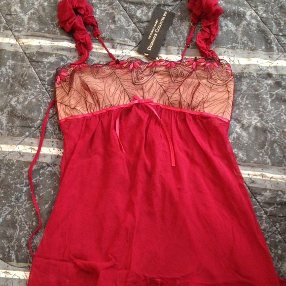 Victoria's Secret nighty.