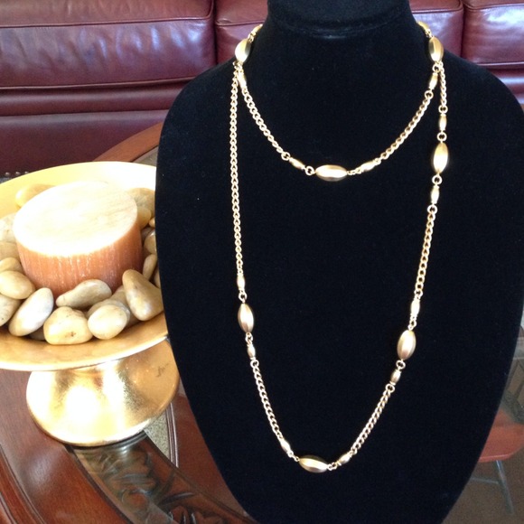 Monet, marked, 24" gold tone necklace. - Picture 1 of 4