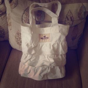 Hollister ruffle tote❌sold on vinted❌