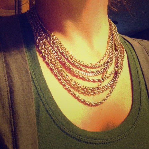 Vintage gold toned necklace