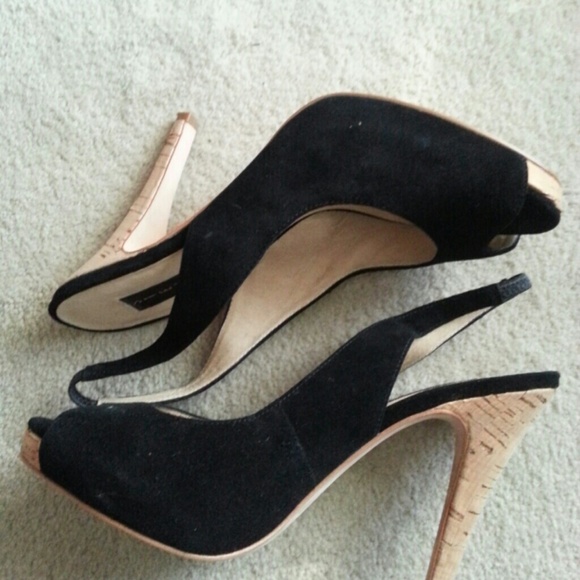 Steve Madden Shoes - LOVEME Steve Madden slip on pumps