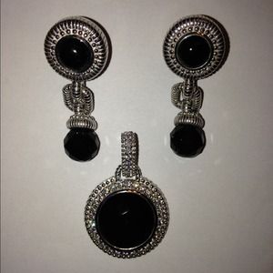 Jidith Ripka Earrings only