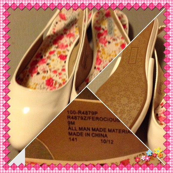 TRADED.   Beautiful NWT white flats