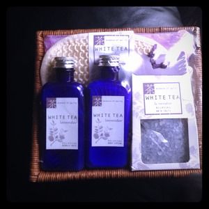 Relaxing White Lavender Lotion and Bubble Bath