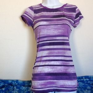 💐sold in bundle💐 purple tee.