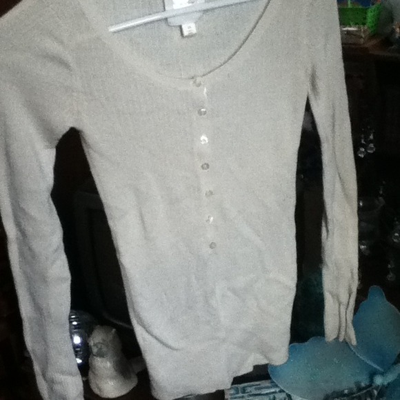 Old navy off-white sweater