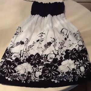 Strapless flower design dress