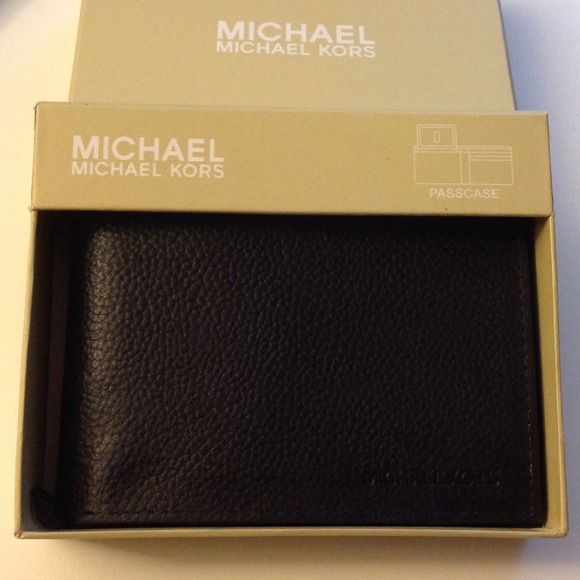 MICHAEL Michael Kors Clutches & Wallets - MICHAEL KORS BLACK LEATHER TRI FOLD WALLET, NWT