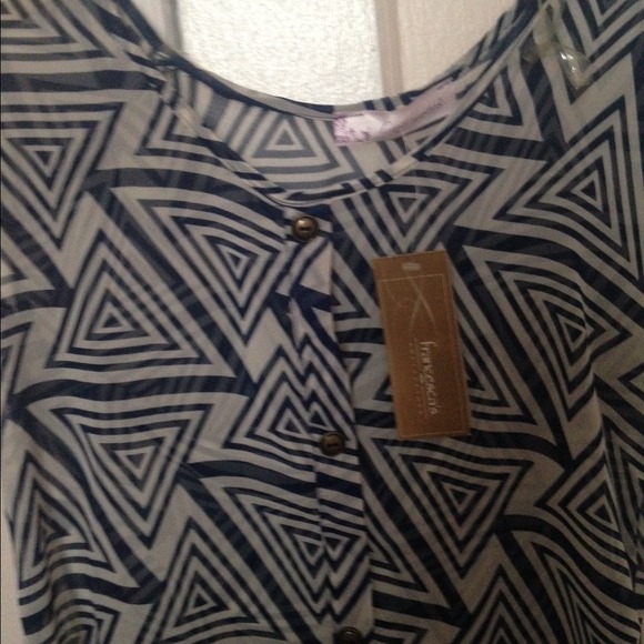 Triangle Top - Picture 2 of 2