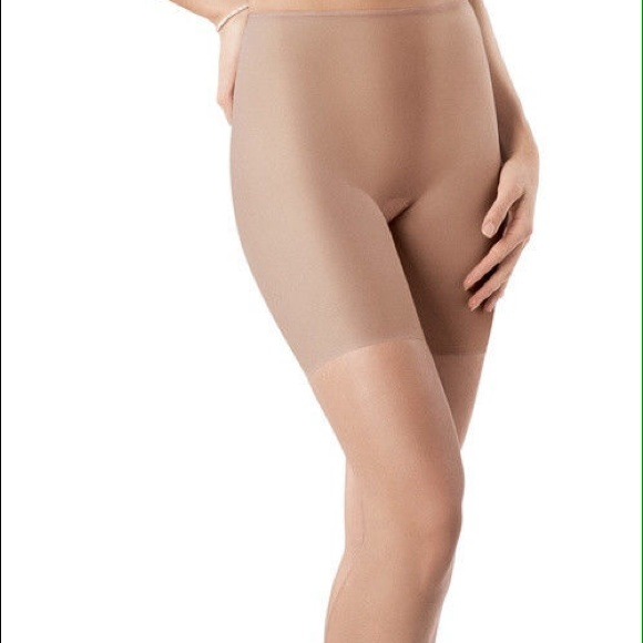 Spanx Skinny Britches New Size Small