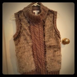 Kenra/ zip up sweater vest.