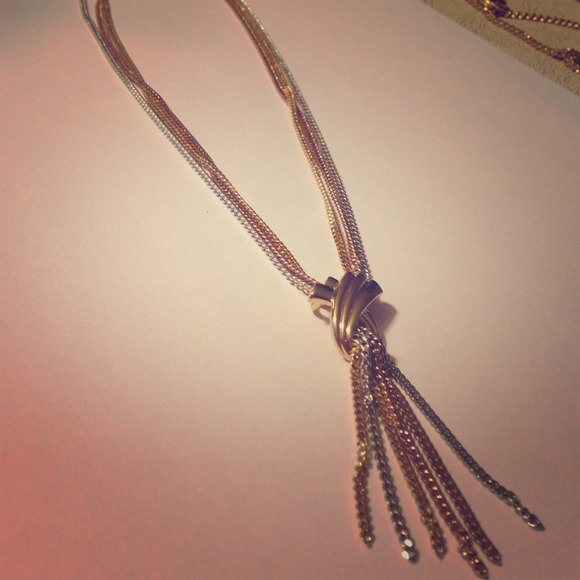 Vintage tri toned necklace